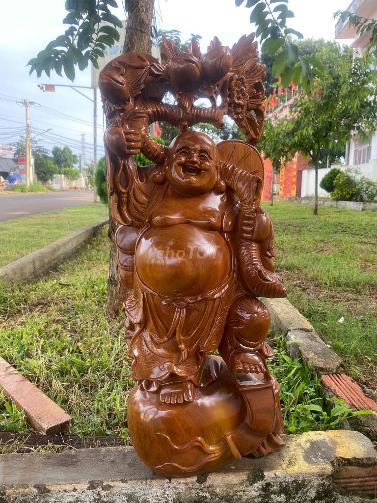 Tượng Di Lặc vác đào Gỗ Nâu. Mua bán Đồ sưu tầm, đồ cổ tại Thành phố Buôn Ma Thuột Đắk Lắk được đăng bởi Thắng tượng gỗ di lặc Đăk Lăk hình 1
