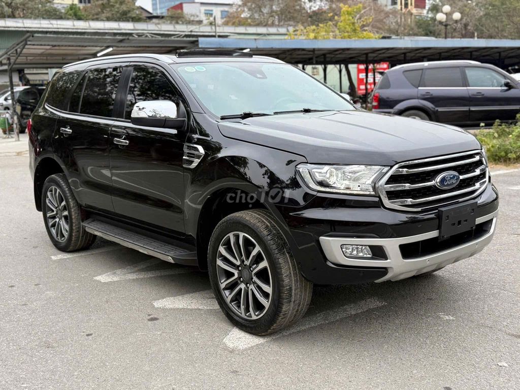 Everest 2 cầu 2018 Titanium xe gia đình đi kỹ. Mua bán Ô tô tại Quận 10 Tp Hồ Chí Minh được đăng bởi Đại Lý Xe FORD Chính Hãng hình 1