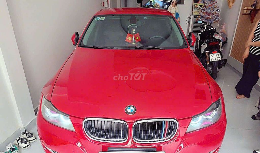 BMW 320i 2011 Đỏ. Mua bán Ô tô tại Quận 5 Tp Hồ Chí Minh được đăng bởi Blue Tyres hình 1