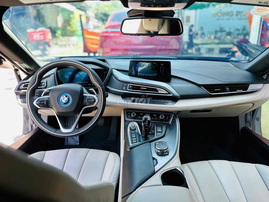 BMW i8 2015 - 35000 km. Mua bán Ô tô tại Quận 8 Tp Hồ Chí Minh được đăng bởi Hồng Phúc hình 11