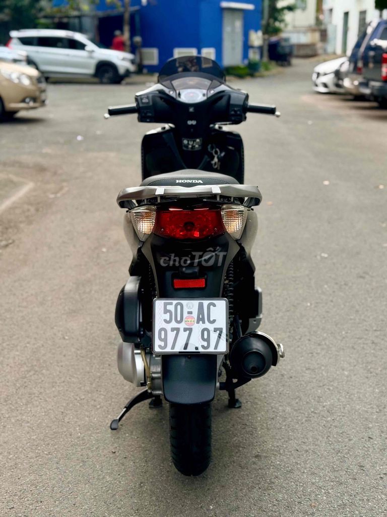 SH 150 Nhập Ý Sm 1039 BSĐG 977.97 Chính Chủ. Mua bán Xe máy tại Quận 6 Tp Hồ Chí Minh được đăng bởi Minh Thành  hình 1