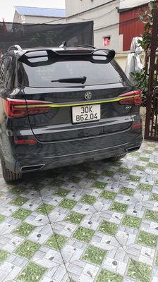 MG RX5 2024 Lux 10.000km Đen. Mua bán Ô tô tại Huyện Mê Linh Hà Nội được đăng bởi Phạm Tuấn Anh