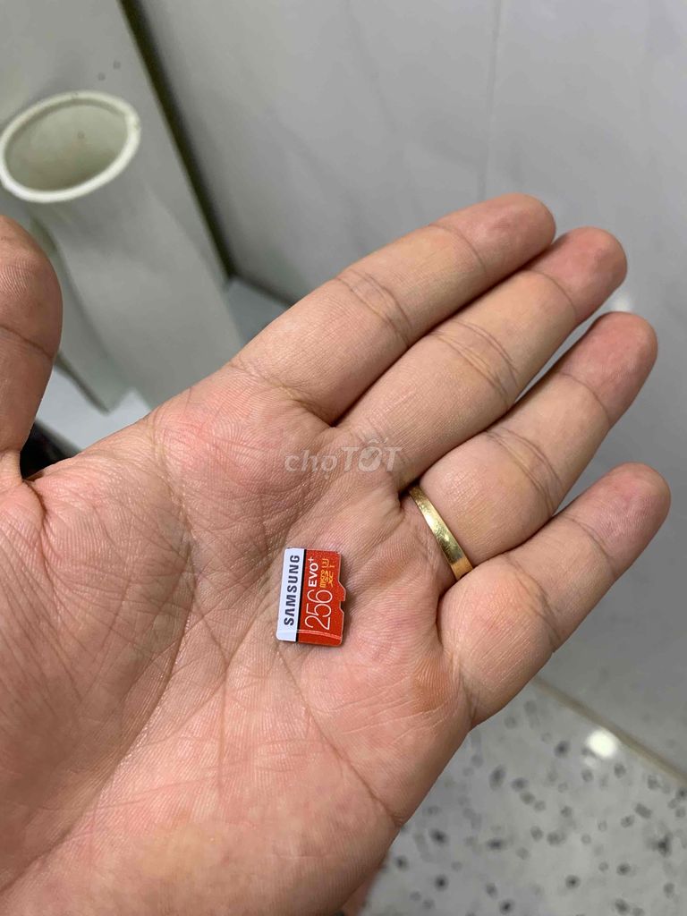 thẻ nhớ 256gb mới bao sài cần bán