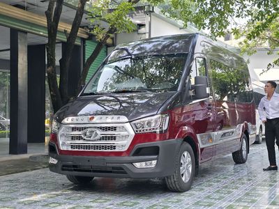 Hyundai Solati Limousine LOCOSTAR Đỏ mận. Mua bán Phương tiện khác tại Quận Gò Vấp Tp Hồ Chí Minh được đăng bởi Thanh Vũ Limousine