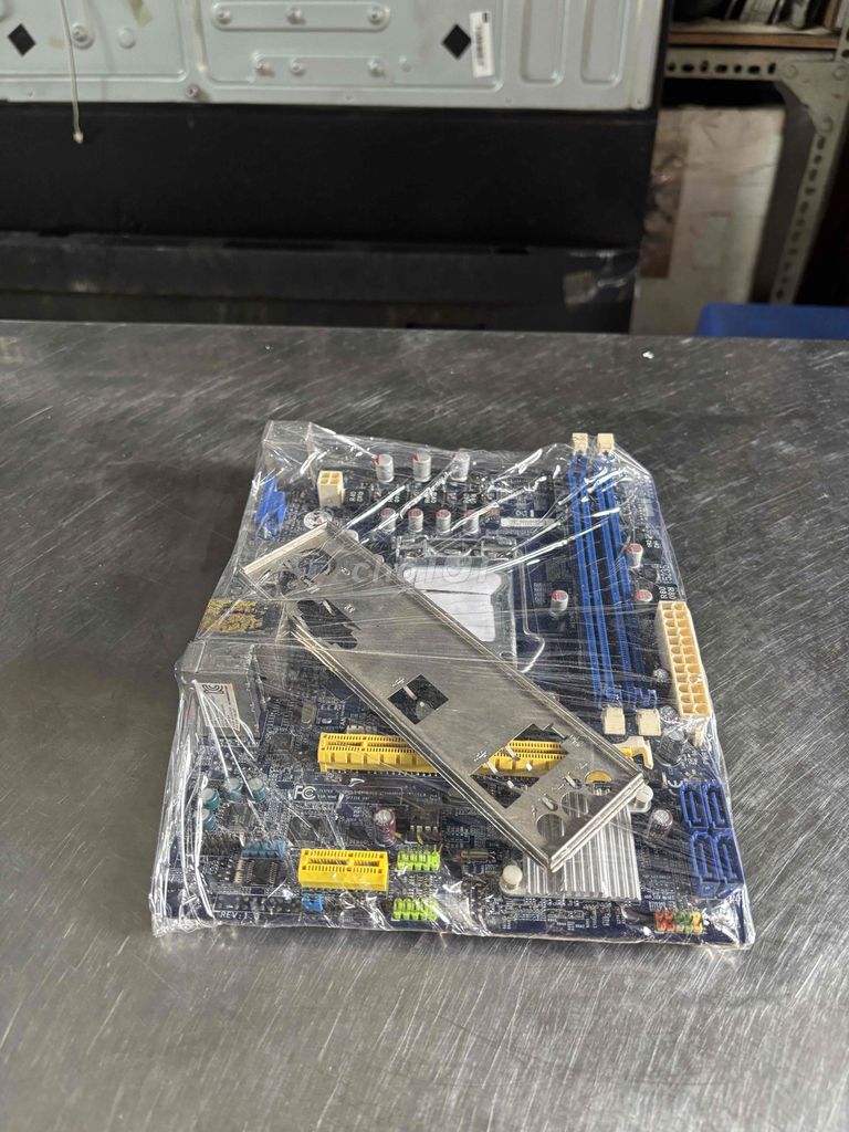Mainboard Foxconn H61 Intel i3-3240. Mua bán Linh kiện (RAM, Card...) tại Thành phố Thủ Đức Tp Hồ Chí Minh được đăng bởi Thắng  hình 1