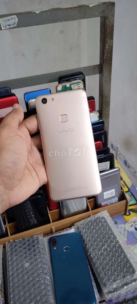 Vivo V7 plus, ram 4gb, 2sim