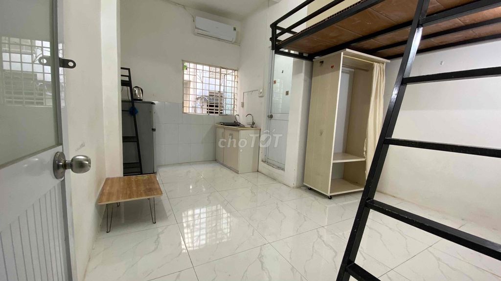 phòng trống q3, nội thất full, wc/ bếp/ nệm - có cho ở ghép