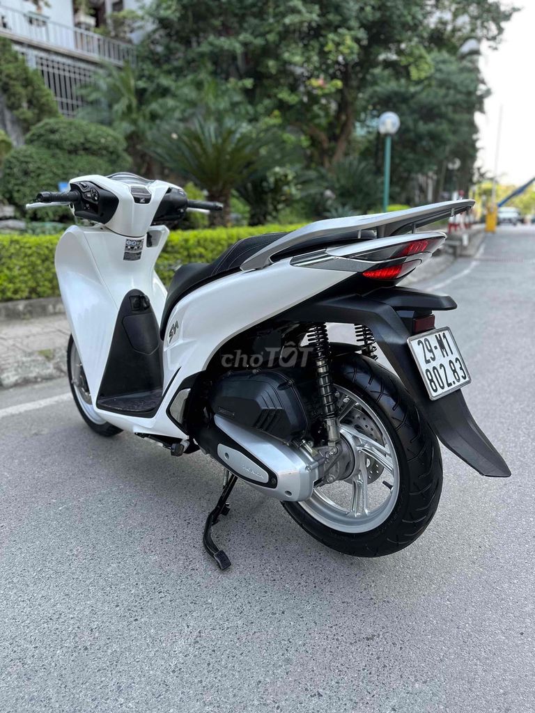 Honda SH Việt 2021! 125cc phanh CBS. Mua bán Xe máy tại Quận Hoàng Mai Hà Nội được đăng bởi Xe Máy Quân Oanh  hình 5
