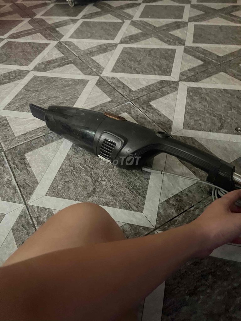 Máy hút bụi Deerma Đen Bình thường. Mua bán Nội thất, đồ gia dụng khác tại Quận Đống Đa Hà Nội được đăng bởi Hưng Yên Đăng hình 1