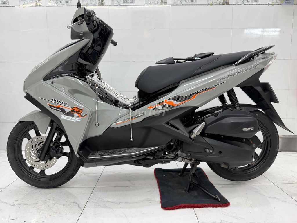 AB 2015/biển số thành phố xe  zin 100%. Mua bán Xe máy tại Quận Tân Phú Tp Hồ Chí Minh được đăng bởi   Toàn Giàu  hình 2