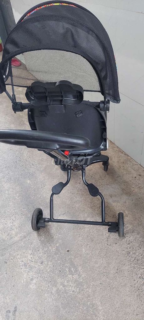 Xe đẩy em bé gấp gọn màu đen. Mua bán Mẹ và bé tại Thành phố Thuận An Bình Dương được đăng bởi Vân Nguyễn hình 1