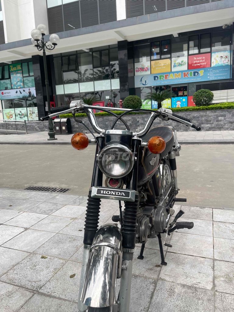 E bán 16,5 triệu cho ae thích thú.  Ss50 lên dáng. Mua bán Xe máy tại Quận Hà Đông Hà Nội được đăng bởi Vạn Tín hình 8