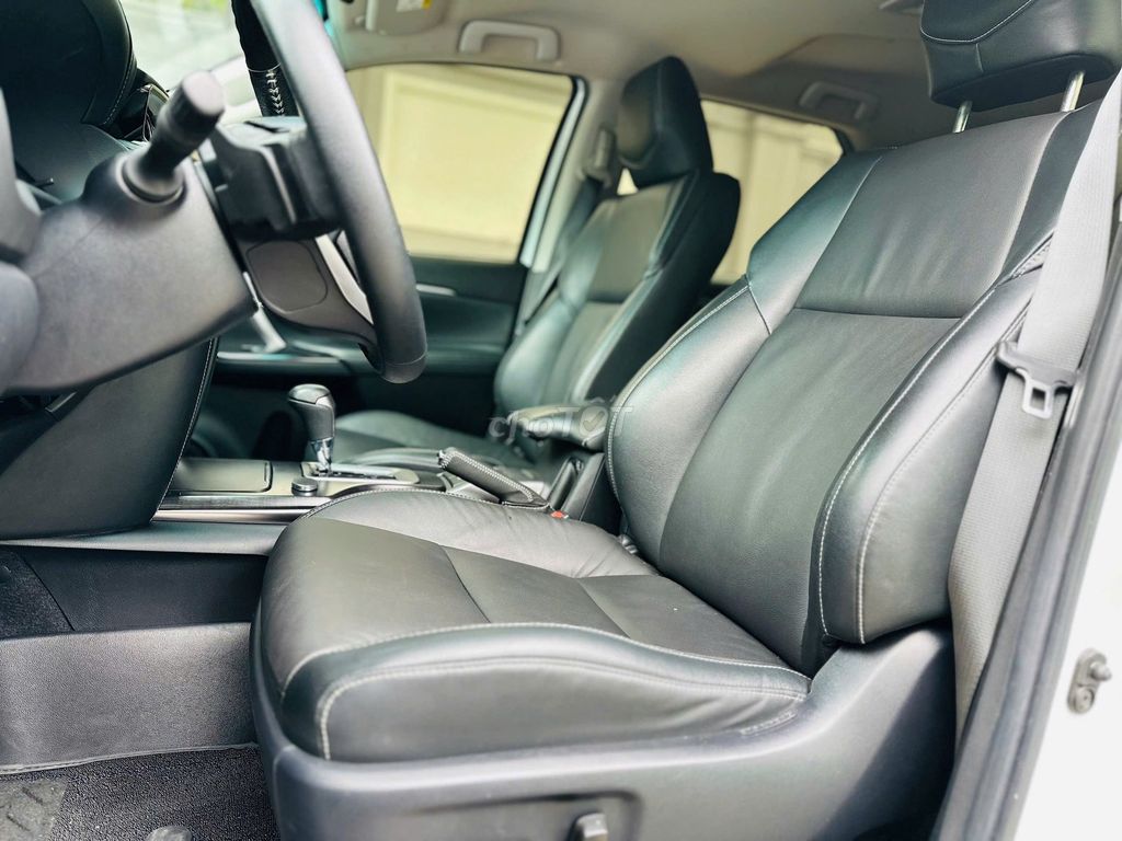 Toyota Fortuner Dầu 2.4 4x2 AT 2022 - 68000 km. Mua bán Ô tô tại Thành phố Dĩ An Bình Dương được đăng bởi Siêu Thị Ô Tô Bình Dương  hình 10