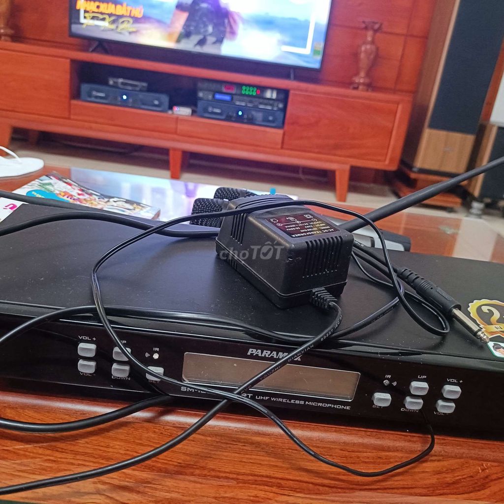 Micro không dây Paramax SM-10000 Đen. Mua bán Tivi, Âm thanh tại Thành phố Thanh Hóa Thanh Hóa được đăng bởi Le huong hình 1