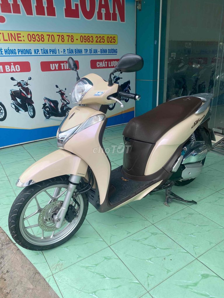 SH Mode 2015 bs61 nguyên rin hổ trợ góp có trao d. Mua bán Xe máy tại Thành phố Dĩ An Bình Dương được đăng bởi XE MÁY MẠNH LOAN GÓP 0đ hình 2