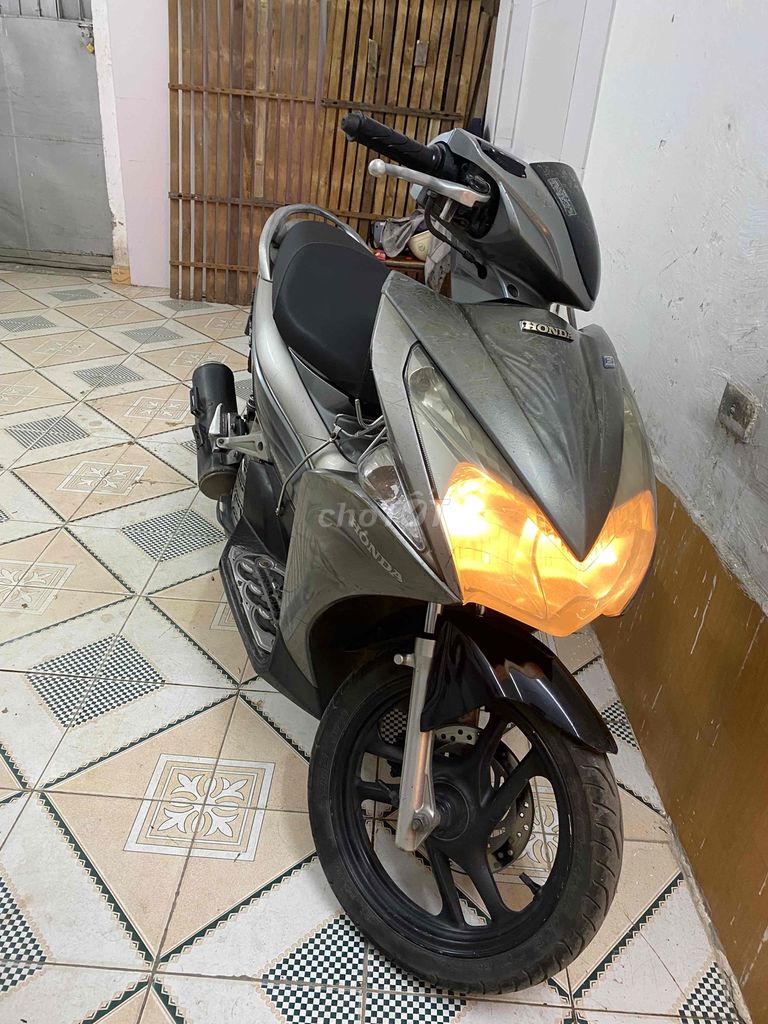 cần bán xe Air Blade đời 2012. Mua bán Xe máy tại Huyện Đông Anh Hà Nội được đăng bởi Dang Tu ngoc hình 2