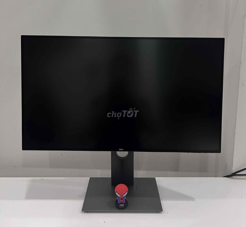 Màn hình DELL UltraSharp U2720Q 27" IPS 4K TypeC