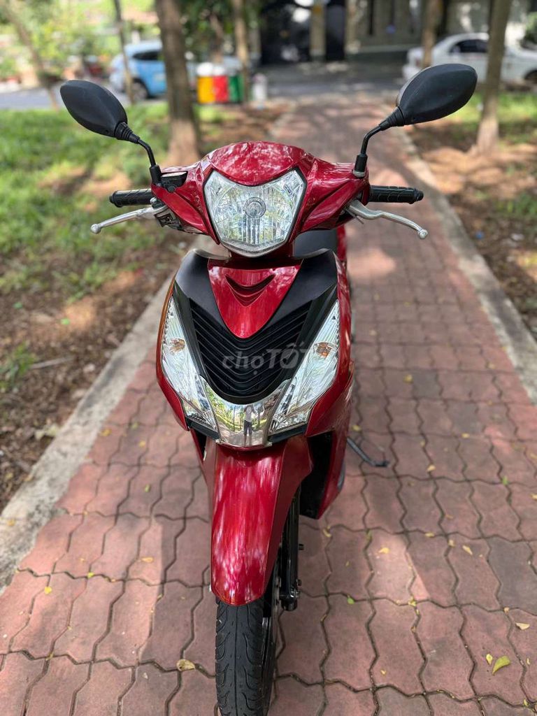 Honda Vision 2018 Красный