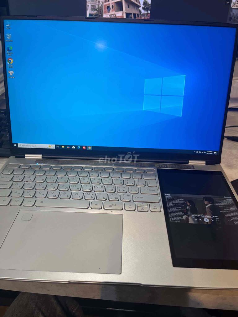 Cần ra đi em Laptop. Mua bán Laptop tại Quận Cẩm Lệ Đà Nẵng được đăng bởi Thu Ngân hình 1