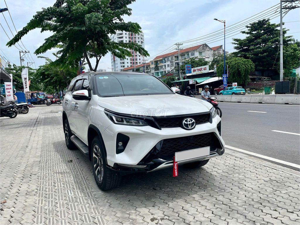 Toyota Fortuner Legender 4x2 AT 2023 - 19000 km. Mua bán Ô tô tại Thành phố Thủ Đức Tp Hồ Chí Minh được đăng bởi ĐỨC XE LƯỚT hình 2