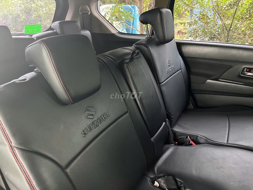 Suzuki XL7 2022 Черный 51 500 км 7 мест