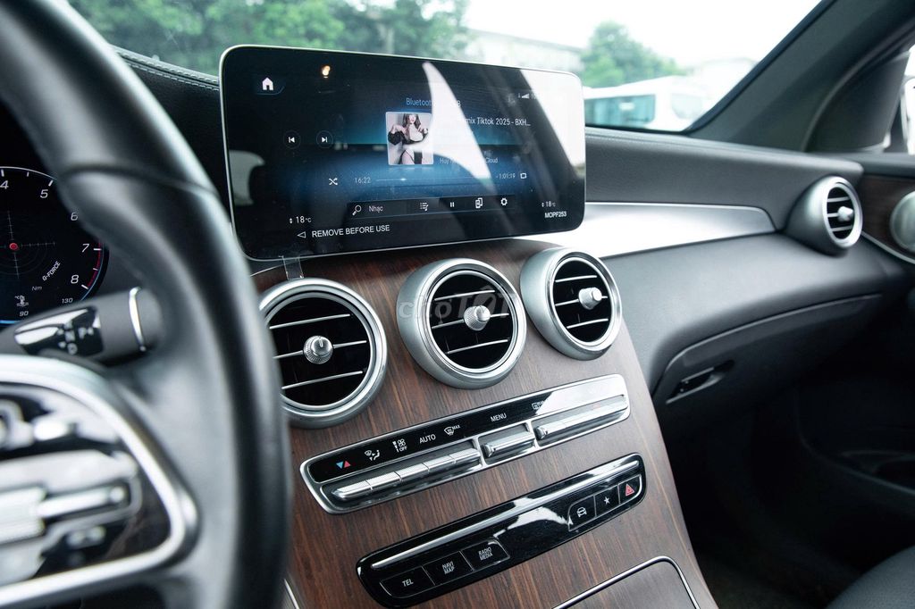 MERCEDES-BENZ GLC 200 4MATIC 2023. Mua bán Ô tô tại Quận Gò Vấp Tp Hồ Chí Minh được đăng bởi Đoàn Thuận hình 14