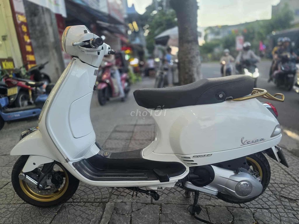 Vespa 3v ie. Mua bán Xe máy tại Quận Liên Chiểu Đà Nẵng được đăng bởi Mua Bán Xe Máy Cũ Quốc Thanh hình 2