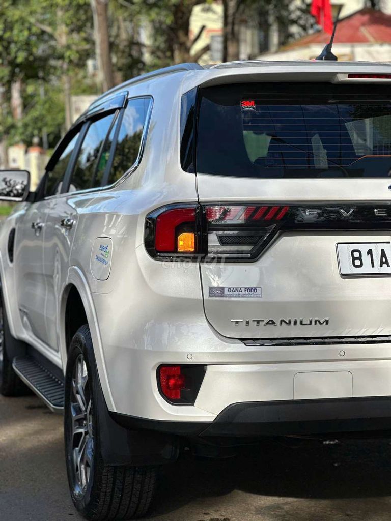Ford Everest Titanium Plus 2.0L 4x4 AT 2025. Mua bán Ô tô tại Thành phố Pleiku Gia Lai được đăng bởi Connect Auto hình 9