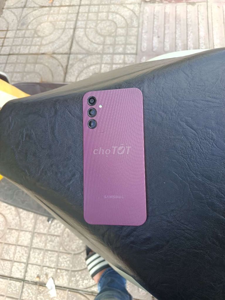 Samsung Galaxy Tím Trẻ trung Sắc nét. Mua bán Điện thoại tại Quận 1 Tp Hồ Chí Minh được đăng bởi Dũng Trần hình 1