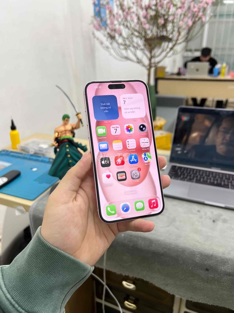 iPhone 15 Plus QTE 128GB Hồng Zin Áp Nguyên Bản. Mua bán Điện thoại tại Quận Cầu Giấy Hà Nội được đăng bởi Trung Kiên Trả Góp Bao Nợ Xấu hình 1