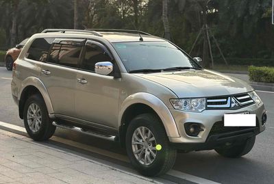 mitsubishi pajedo sport D 4x2MT 2016 máy dầu