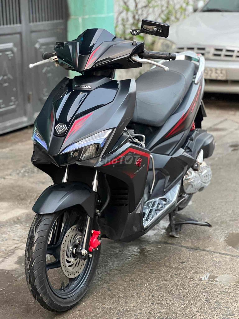 2020 Honda Airblade 125cc mới 99%