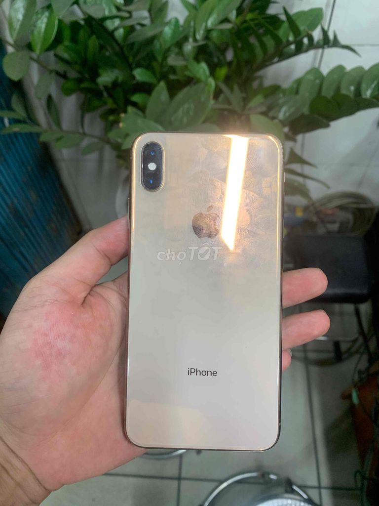 Apple iPhone Xs Max 64GB Vàng Màn zin. Mua bán Điện thoại tại Quận Tân Phú Tp Hồ Chí Minh được đăng bởi Khanggg hình 1