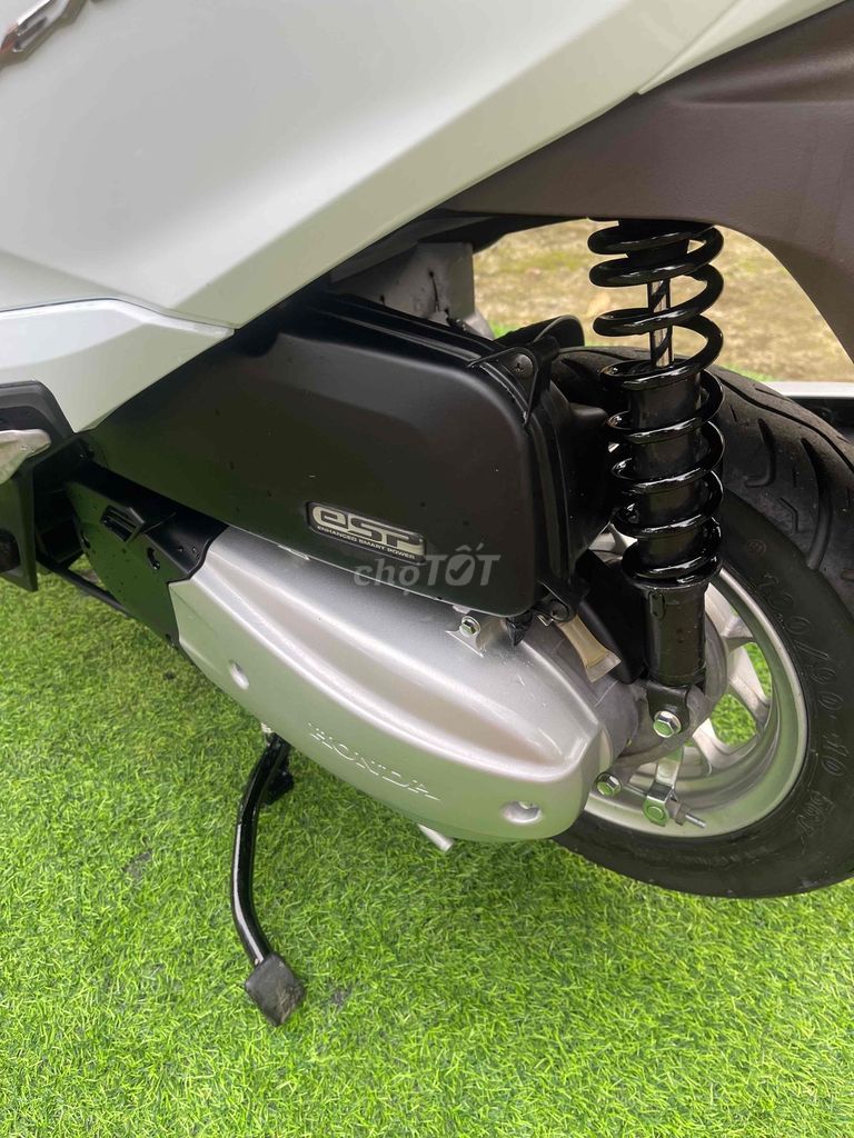 Honda Lead 2018 màu Trắng. Mua bán Xe máy tại Thị xã Phú Mỹ Bà Rịa - Vũng Tàu được đăng bởi Lê  Thanh Hải  hình 7