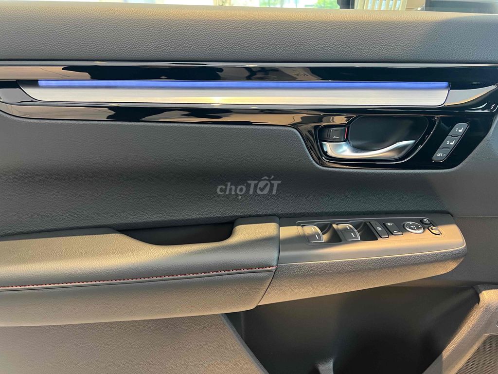 Honda CRV e:HEV RS, 1 xe Trắng cuối cùng, vay bao. Mua bán Ô tô tại Quận 7 Tp Hồ Chí Minh được đăng bởi Honda Ôtô Quận 7 hình 5
