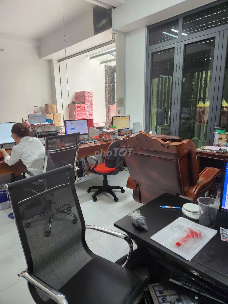 01 Nhân Viên Bán Hàng. Việc làm Nhân viên văn phòng tại Quận Tân Phú Tp Hồ Chí Minh được đăng bởi CÔNG TY TNHH ĐẦU TƯ PT HỆ THỐNG PCCC NGUYÊN TÂN hình 2