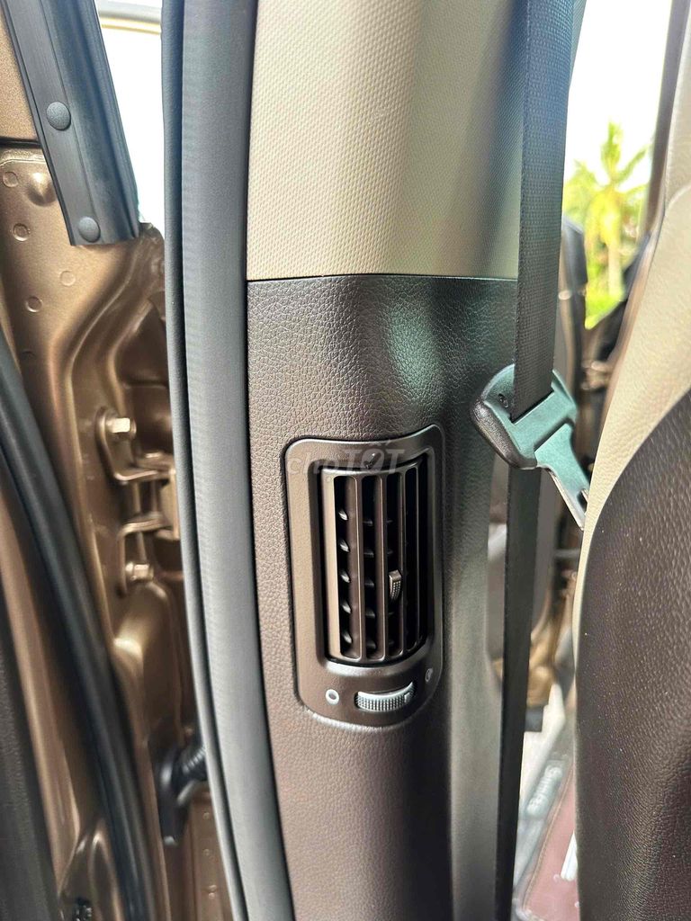 Hyundai Santa Fe 4WD 2016 đk 2017. Mua bán Ô tô tại Quận Cẩm Lệ Đà Nẵng được đăng bởi Nguyễn Duy hình 8