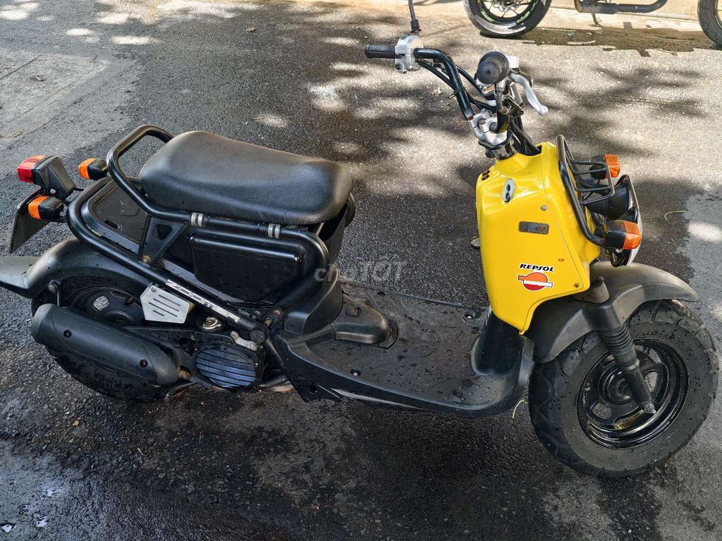 Honda Zoomer 50cc желтый, Япония, 2009