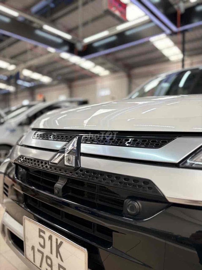 Mitsubishi Outlander 2022 Premium - 26000km. Mua bán Ô tô tại Quận 7 Tp Hồ Chí Minh được đăng bởi Phương Tùng hình 2