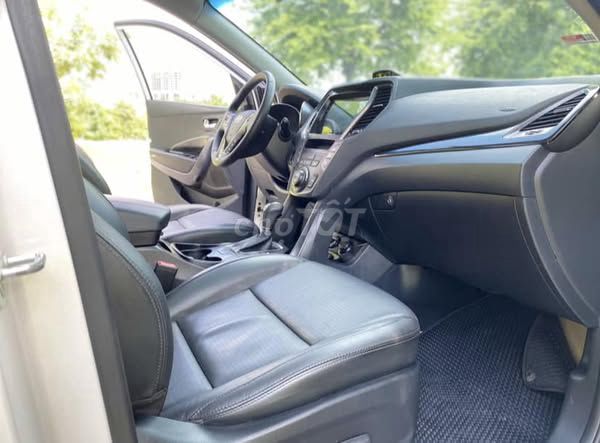 Hyundai Santafe 2014 bản full máy xăng. Mua bán Ô tô tại Quận Tây Hồ Hà Nội được đăng bởi Đình Thảo hình 4
