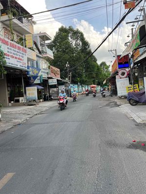 NHỈNH 2 TỶ CÓ  NGAY CĂN NHÀ PHỐ HT26 -CHỢ HIỆP THÀNH Q.12 - HXH