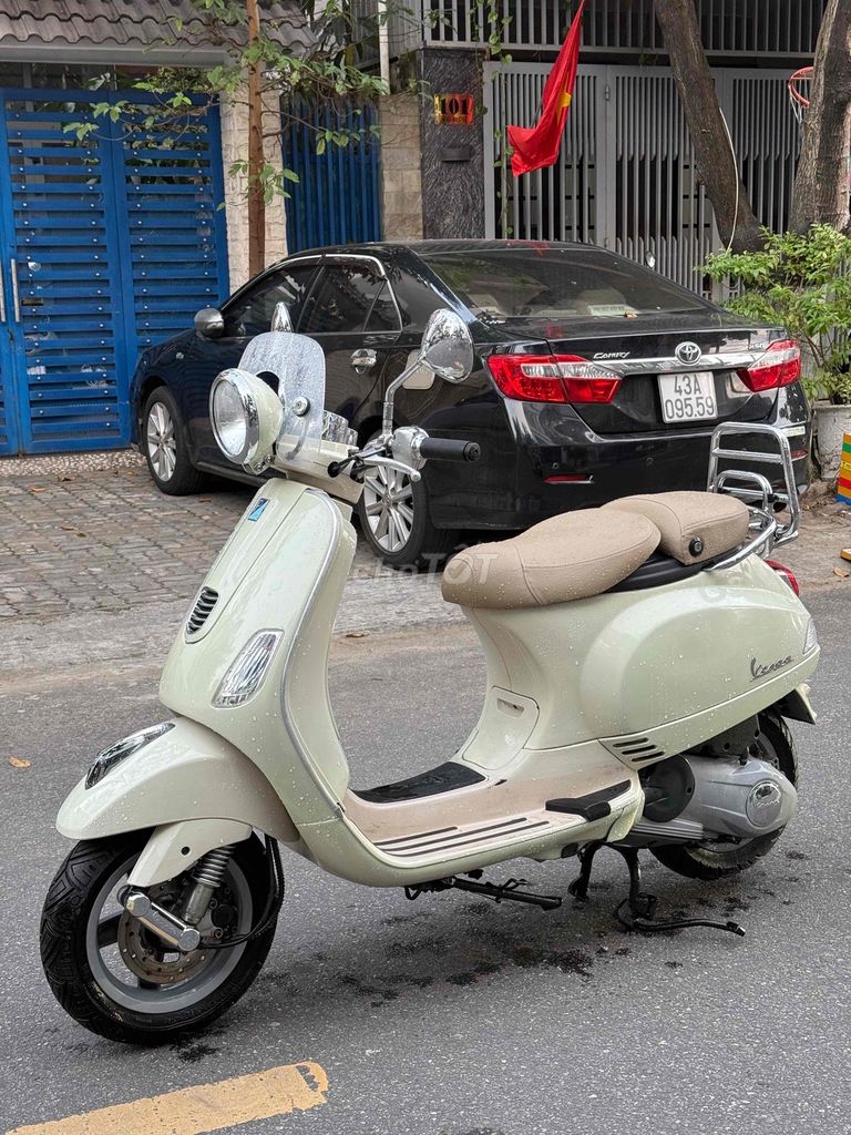 Piaggio Vesspa Ghi Đông Trần nhập Ý - Vespa bs43. Mua bán Xe máy tại Quận Hải Châu Đà Nẵng được đăng bởi Lê vy  hình 3