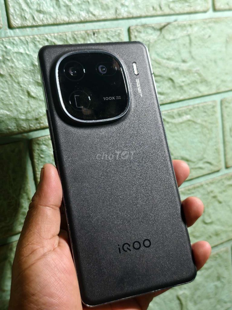 iQOO 12 16GB/512GB Đen. Mua bán Điện thoại tại Quận Bình Tân Tp Hồ Chí Minh được đăng bởi Thanh lý đồ cầm hết hạn hình 1