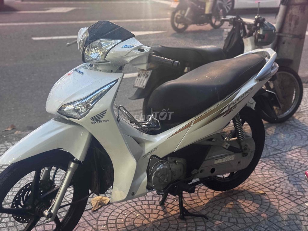 Белый циферблат Honda Future 125 Fi