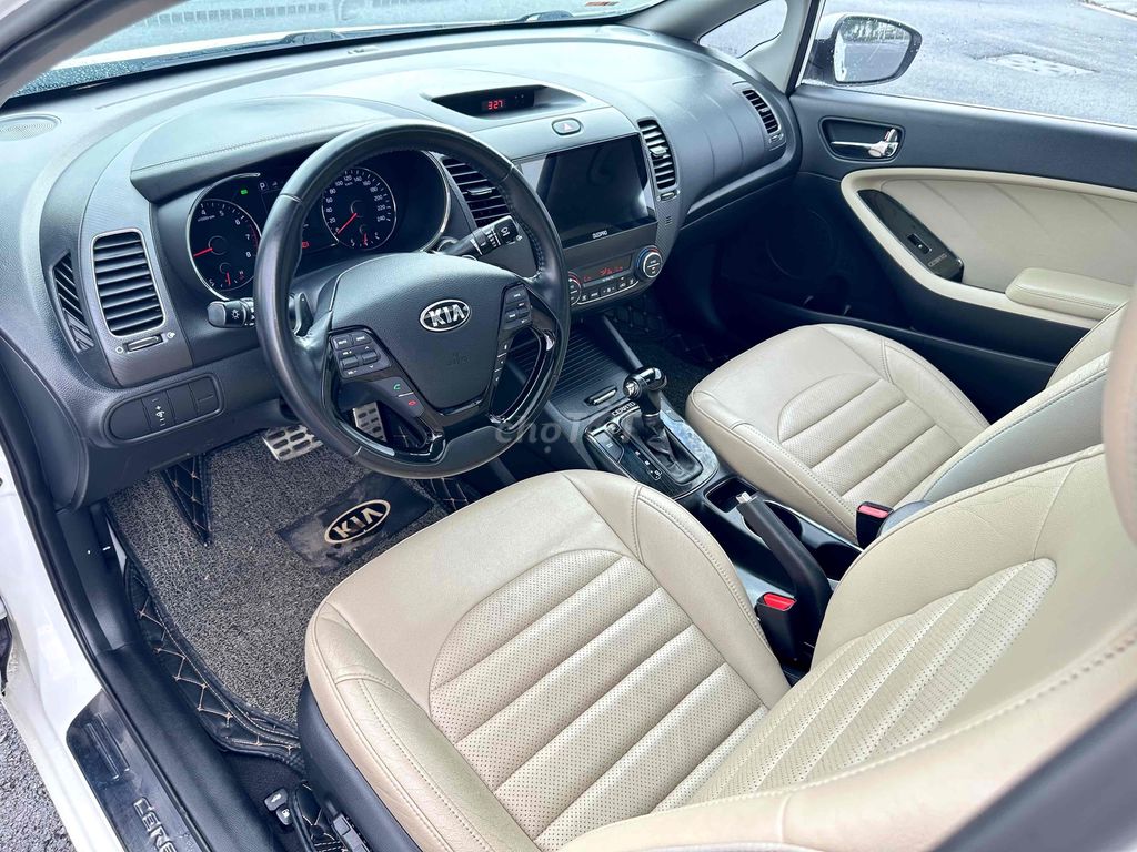 Kia Cerato 1.6 2018 AT Trắng 83000km. Mua bán Ô tô tại Quận Hoàng Mai Hà Nội được đăng bởi Thang Pham hình 7