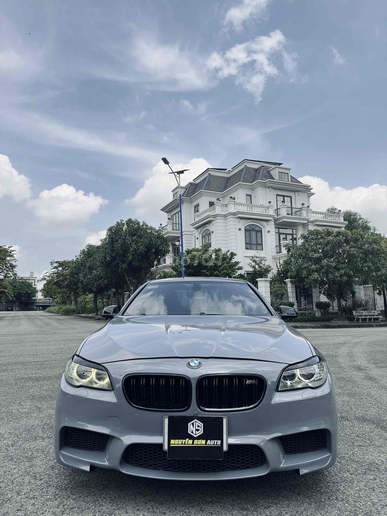 BMW 523i Model 2012 Full đồ chơi ✅. Mua bán Ô tô tại Thành phố Dĩ An Bình Dương được đăng bởi Nguyễn Sơn Auto hình 2