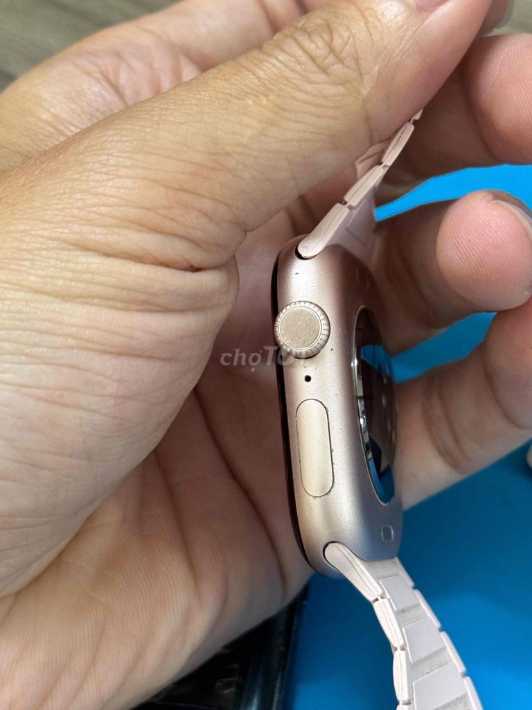 Applewatch series 10 46mm gps vàng hồng. Mua bán Thiết bị đeo thông minh tại Quận Tây Hồ Hà Nội được đăng bởi Nguyễn Văn Lung hình 1