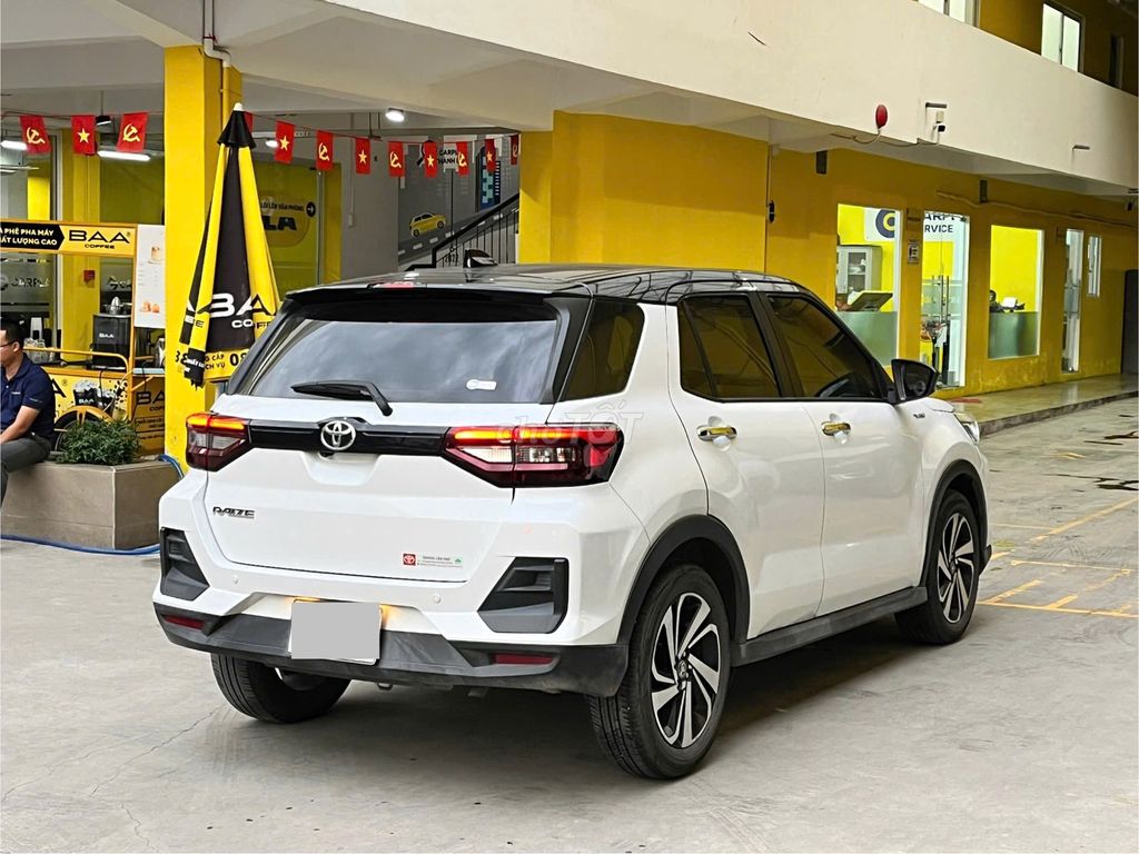 TOYOTA RAIZE 1.0 CVT 2024 XE GIA ĐÌNH LƯỚT 1 CHỦ. Mua bán Ô tô tại Quận Bình Thạnh Tp Hồ Chí Minh được đăng bởi Hiếu hình 4