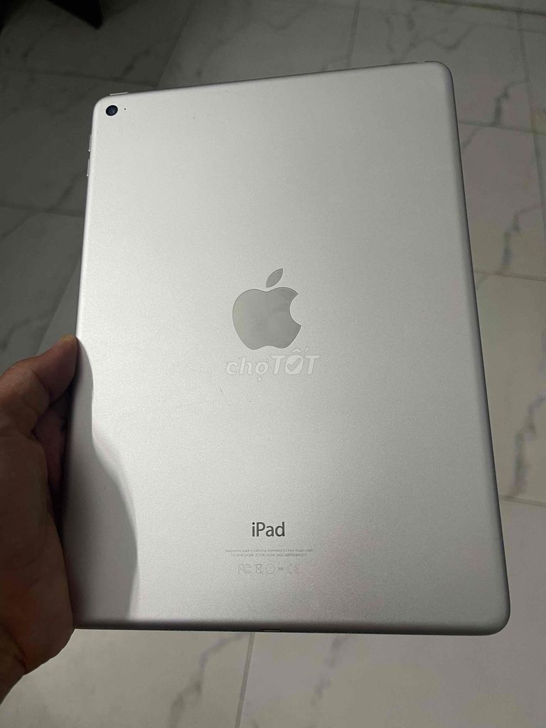 Apple iPad Air 2 16GB Bạc. Mua bán Máy tính bảng tại Quận 6 Tp Hồ Chí Minh được đăng bởi Việt hình 1