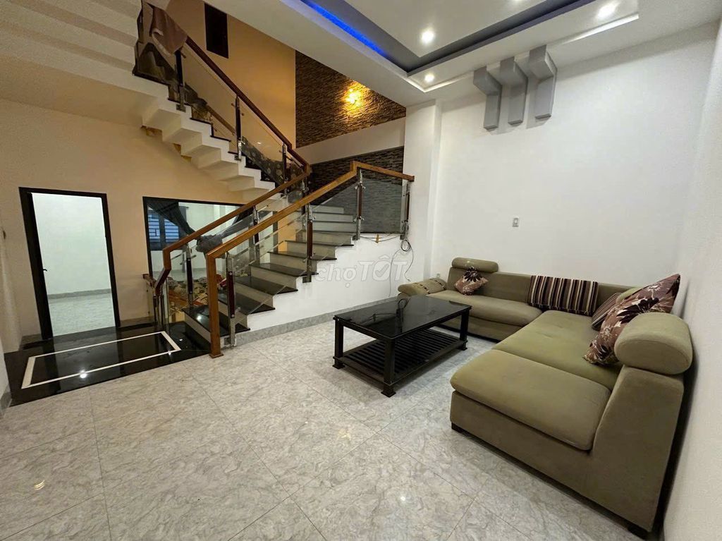 Furnished 3-storey house with 5 bedrooms in Nam Việt Á — photo 1